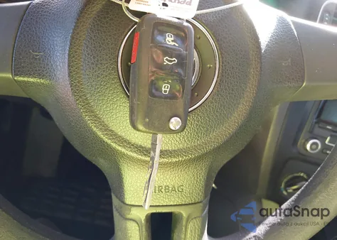 2014 Volkswagen Jetta 2.0L S из США, поврежденный, VIN 3VW2K7AJXEM288002